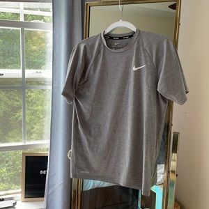 Athletic Nike Swim Light Weight T-Shirt, Gray